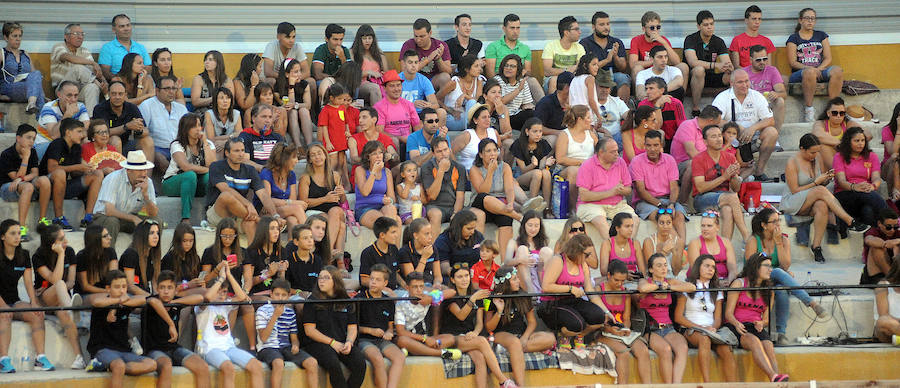 Concurso de recorte libre en Pollos