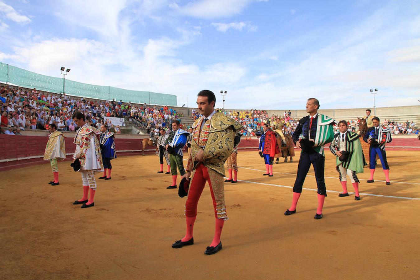 Corrida en Cantalejo en honor a Víctor Barrio (1/2)