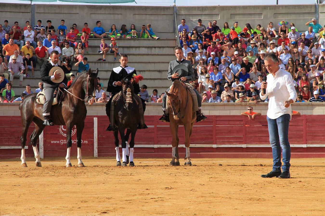 Corrida en Cantalejo en honor a Víctor Barrio (1/2)