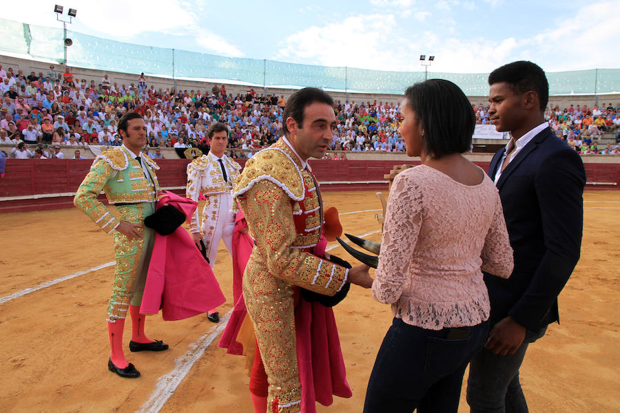 Corrida en Cantalejo en honor a Víctor Barrio (1/2)