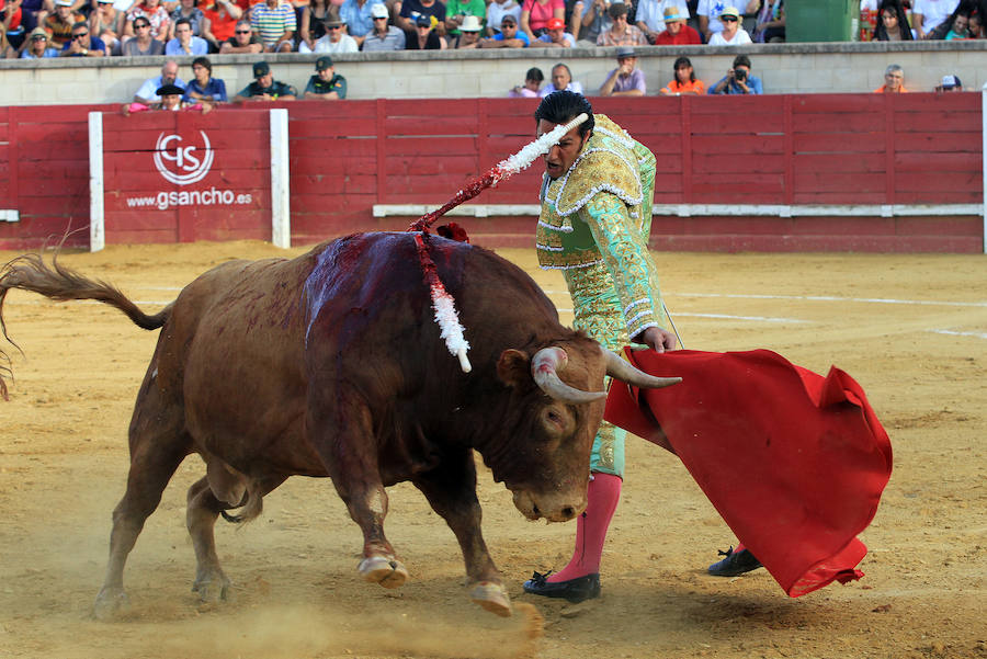 Corrida en Cantalejo en honor a Víctor Barrio (2/2)