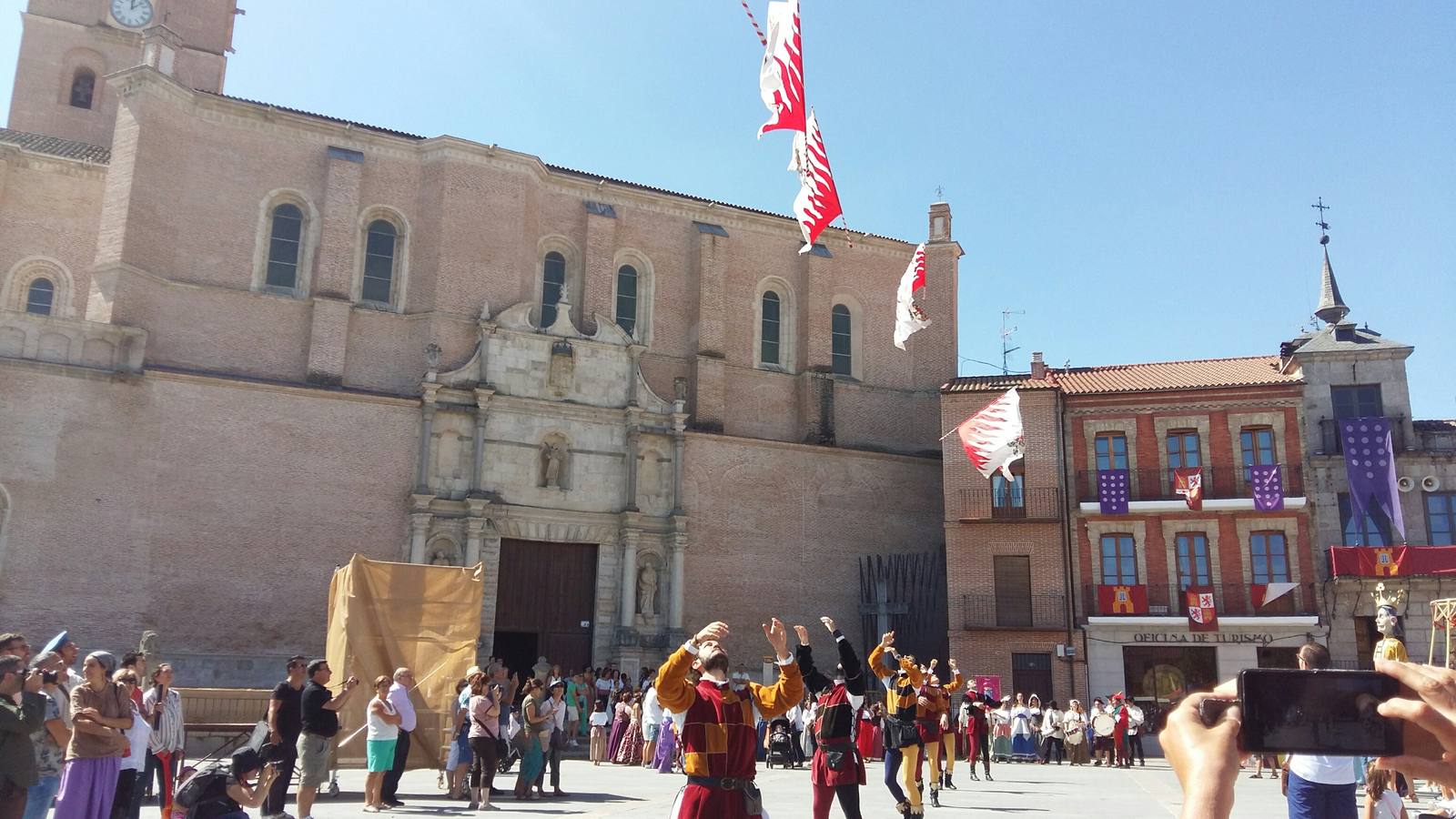 Sábado por la mañana en la Feria Renacentista de Medina del Campo (Valladolid)