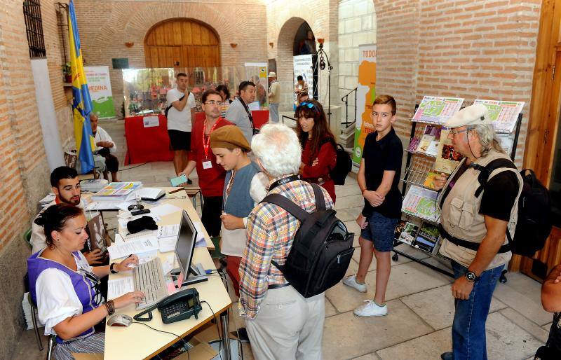 Sábado por la mañana en la Feria Renacentista de Medina del Campo (Valladolid)