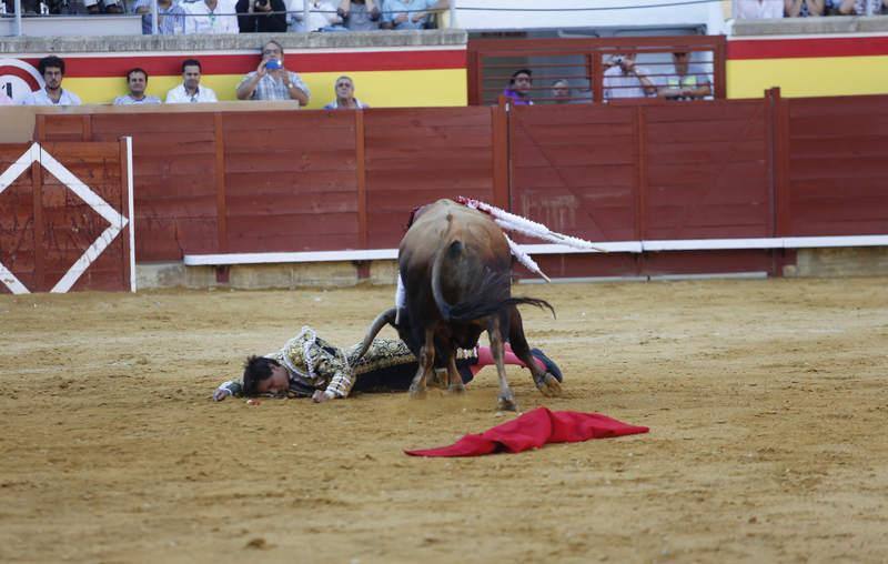 Cogida a Roca Rey en Palencia