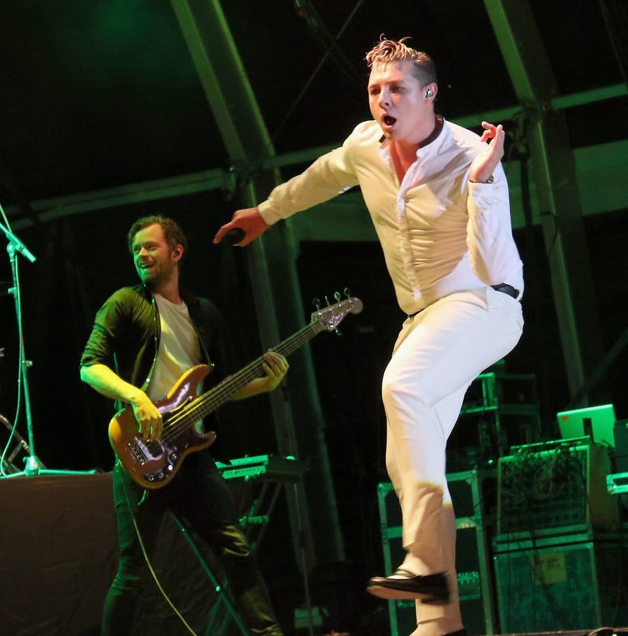 Treinta mil personas corean &#039;Love me again&#039; junto a John Newman en la Plaza Mayor de Valladolid