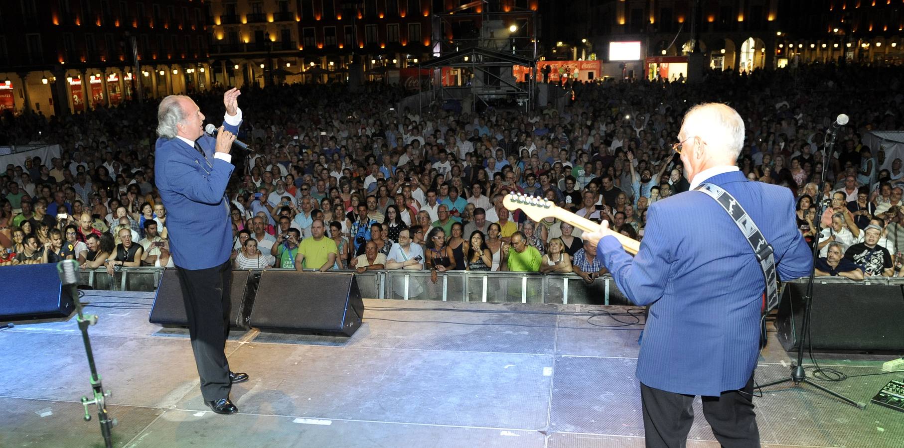 Conciertos de Helena Bianco y Los Sírex en la Plaza Mayor de Valladolid
