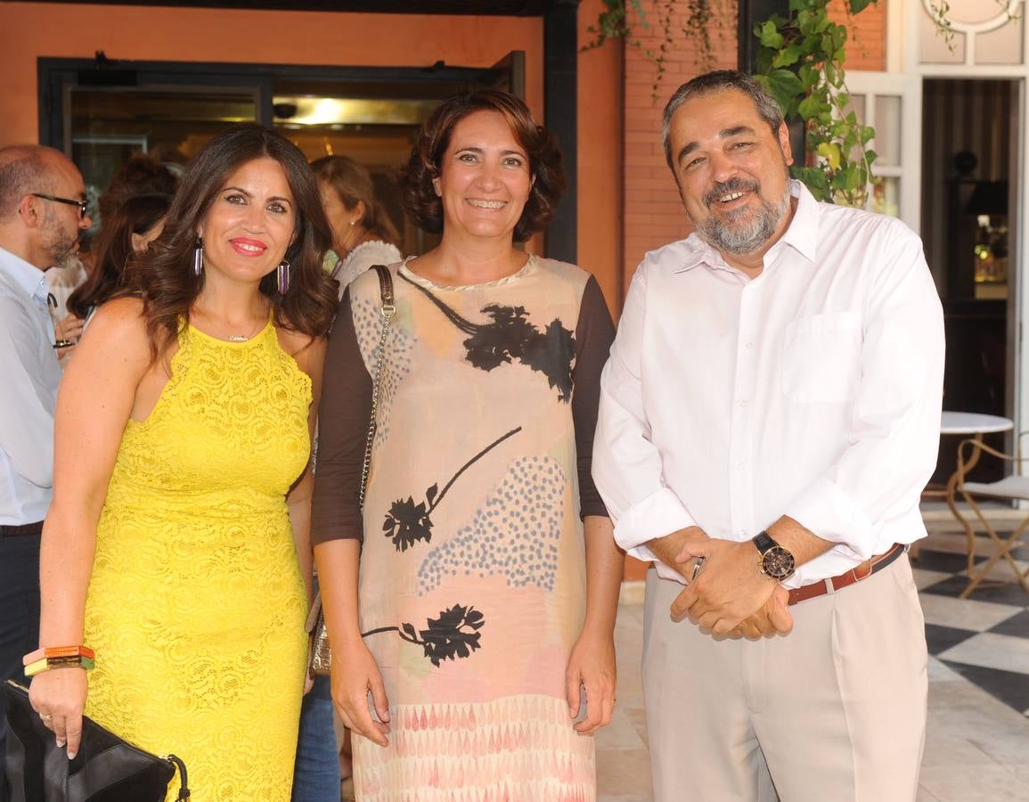 Imelda Rodríguez, rectora de la Universidad Europea Miguel de Cervantes; la consejera de Cultura, Josefa García Cirac; y Carlos Aganzo, director de El Norte de Castilla.