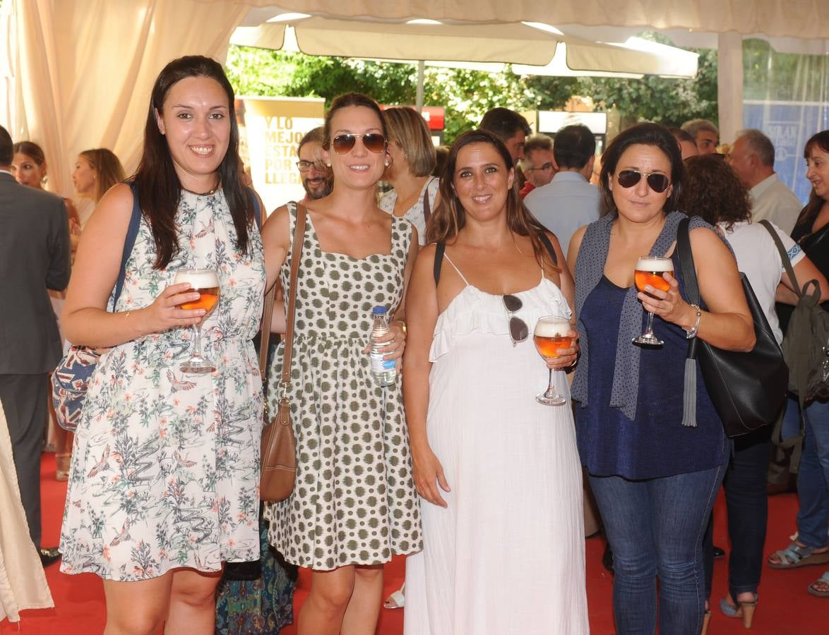 Laura Cantalapiedra (Colegio de Ingenieros Agrónomos) con Judith Hernández, Cristina González y Olga Gil, las tres de la Sociedad Valladolid Alta Velocidad.