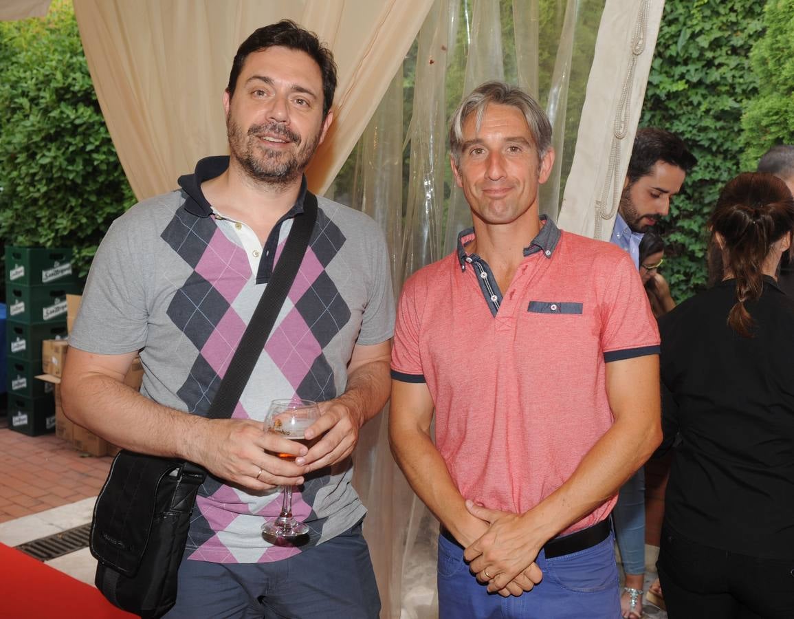 Jesús García (Dhamtruck) y el historiador y colaborador de El Norte Enrique Berzal de la Rosa.