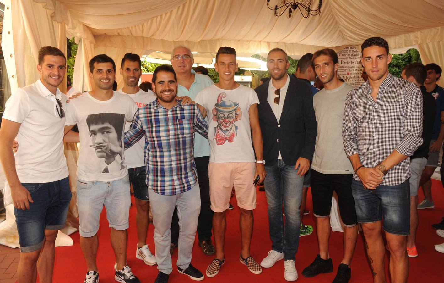 Jugadores y directiva del Real Valladolid no faltaron a la cita. Villar, Alex López, Moyano, Mario Miguel, Miguel Ángel Pindado (jefe de deportes de El Norte), Igor Lichnovsky, Jorge Santiago, Rafa y Mata.