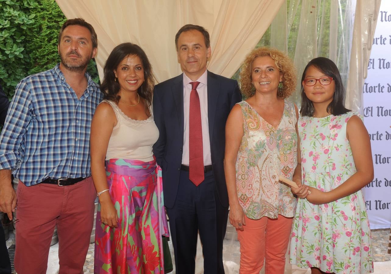 David Foronda (Dafoxa), Marian Hidalgo y Víctor García, del Consejo Regional de Cámaras, Sara Izquierdo (Teatro Calderón) y Marta Prongué.