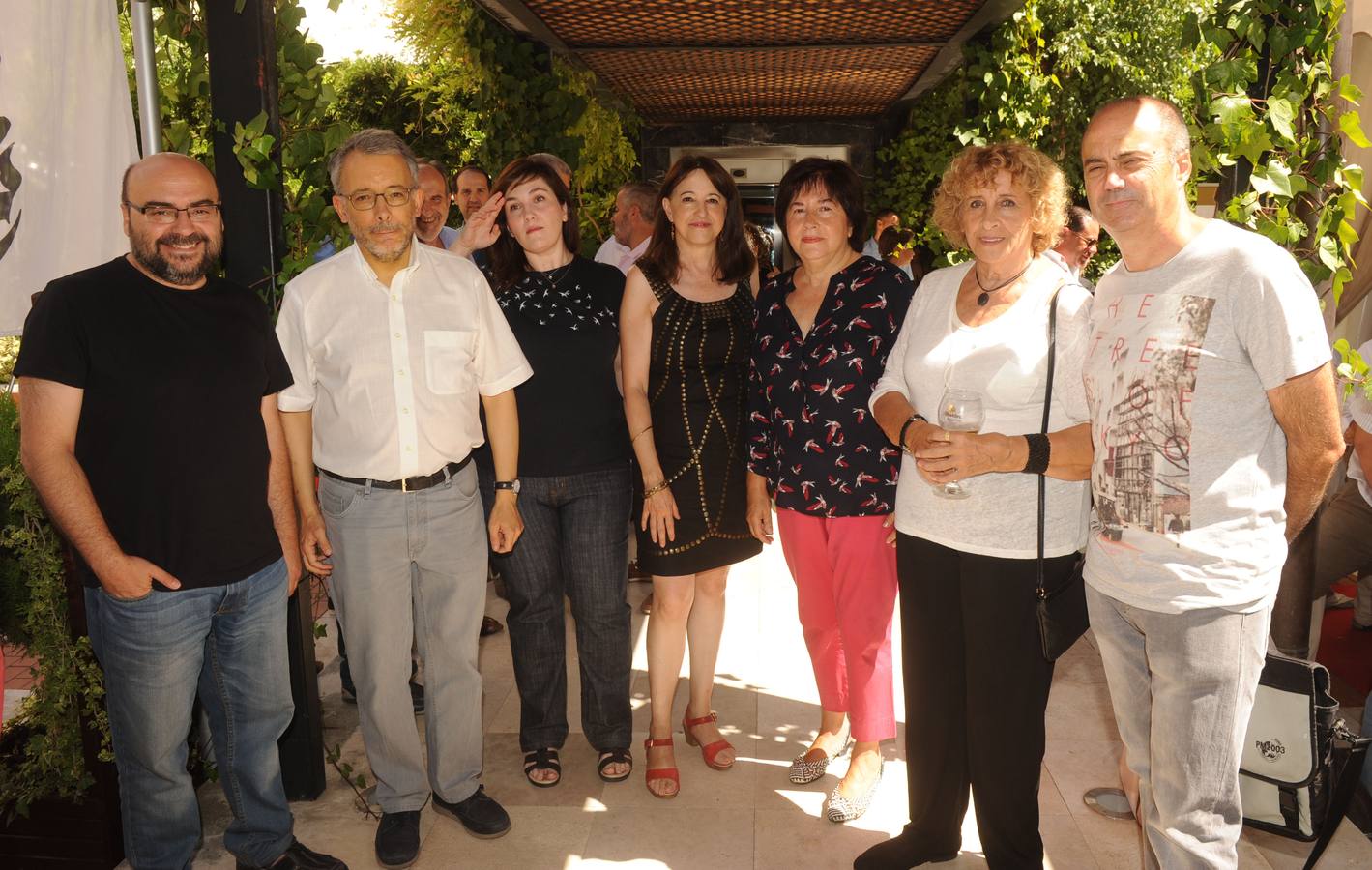 Rafel Vega ‘Sansón’, Santiago Rodríguez, Beatriz Martín, Angélica Tanarro, Esperanza Ortega, Elena Santiago y Fermín Herrero. Parte del equipo de ‘La sombra del ciprés’ de El Norte.