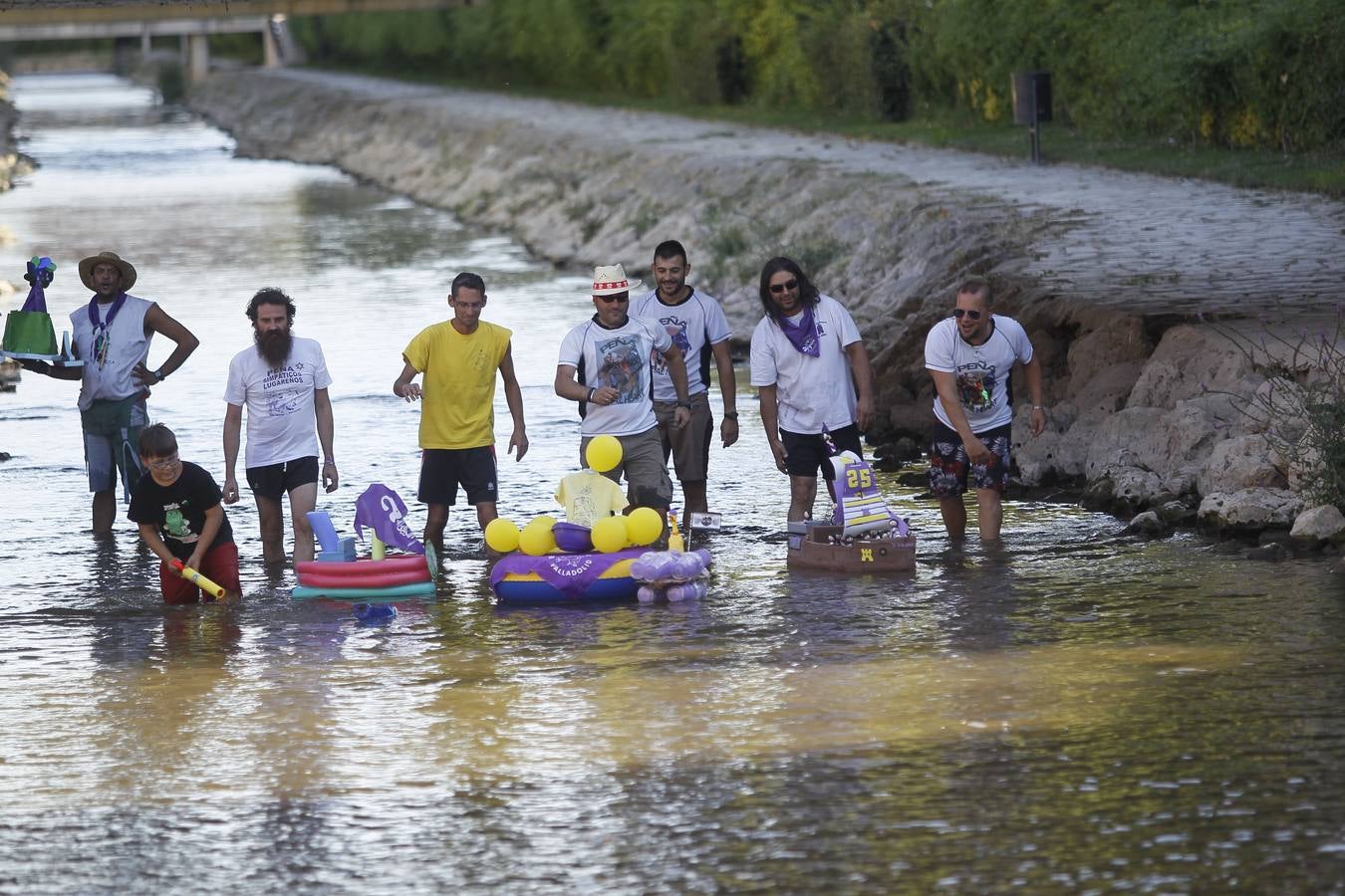 Descenso de embarcaciones por el Esgueva