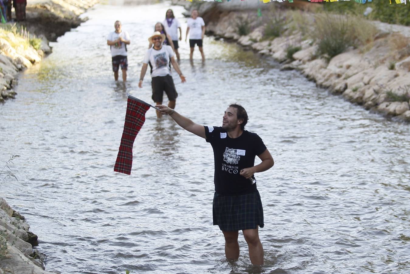 Descenso de embarcaciones por el Esgueva