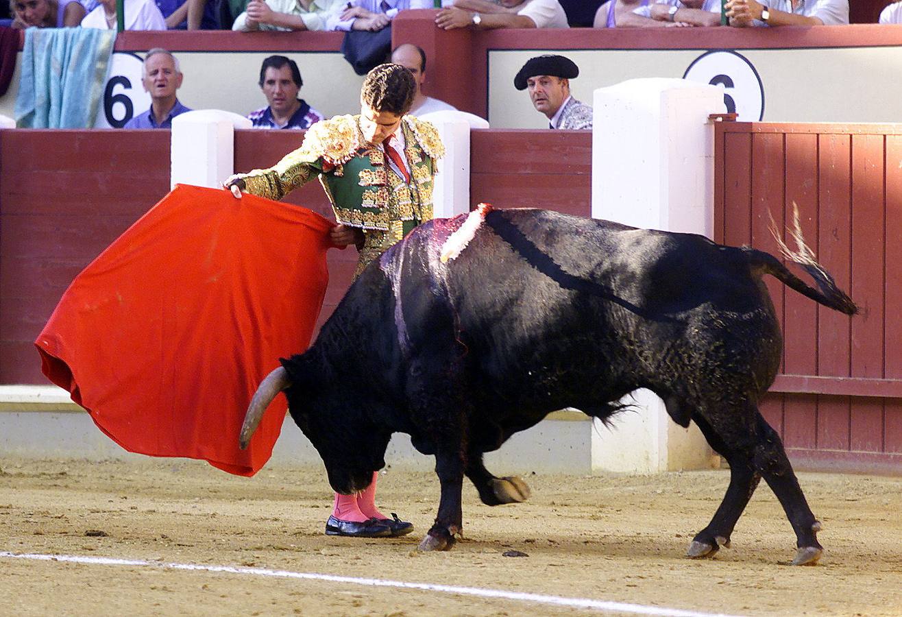 16.09.00 Una ajustada manoletina de José Tomás en la octava corrida de la feria.