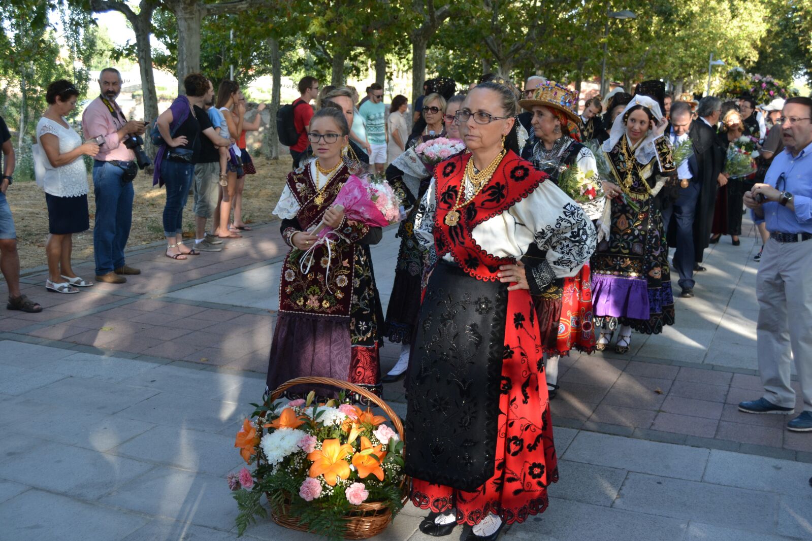 Ofrenda floral a la Virgen de la Vega de Salamanca