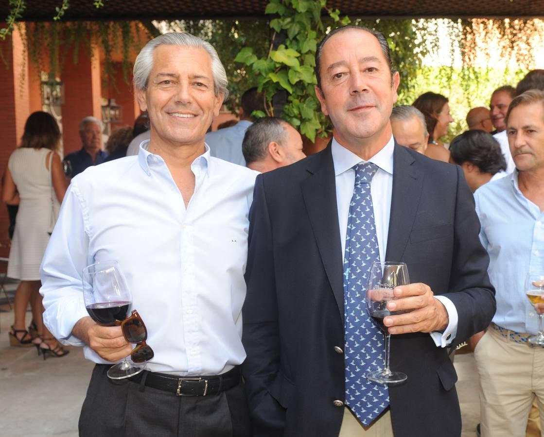 El abogado Antonio Ares con Félix García de Fuentes, de la inmobiliaria KER 2000.. 