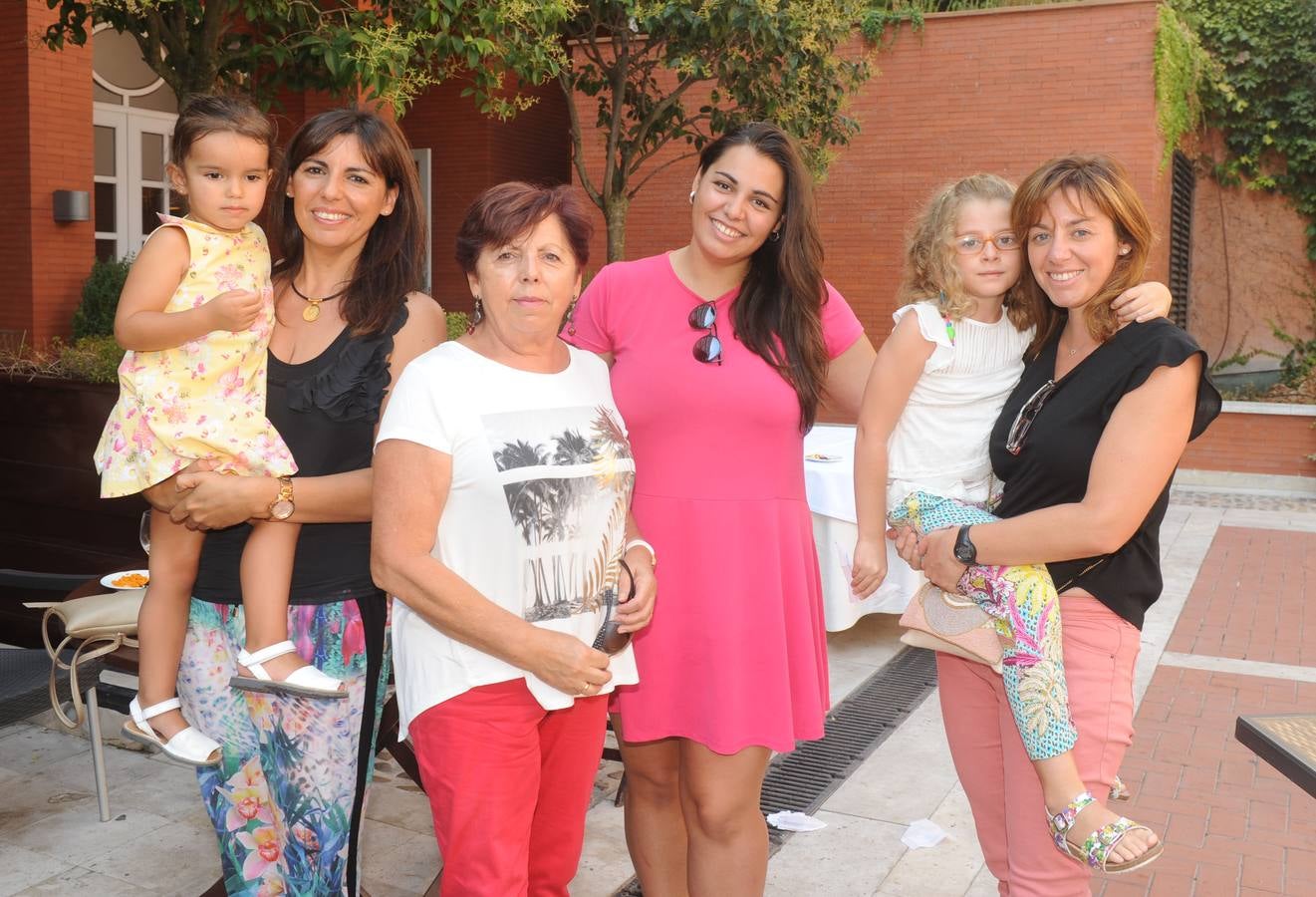 Última jornada de la caseta de El Norte en las fiestas de 2016 (2/2)