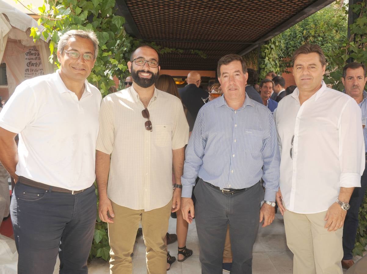Francisco Suárez (Comunicación Profesional), Álvaro Gago (Comunicación de Cauatro Rayas), Fernando Prieto (Presidente de Cuatro Rayas) y Fernando Arenas (Distribuciones F. Arenas). 