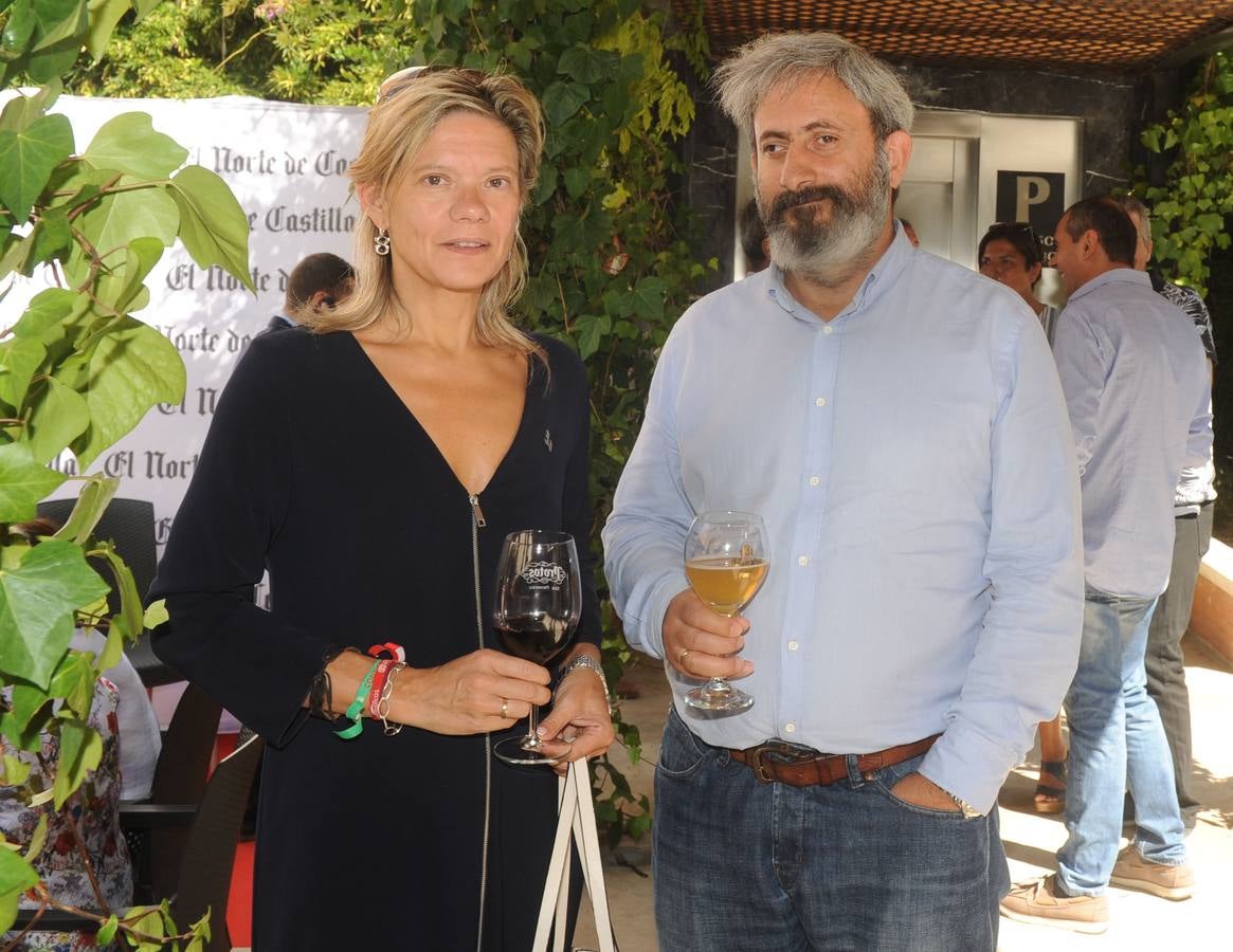 Última jornada de la caseta de El Norte en las fiestas de 2016 (2/2)
