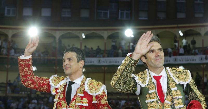 Corrida de Toros de José Tomás y José María Manzanares en Valladolid (1/2)