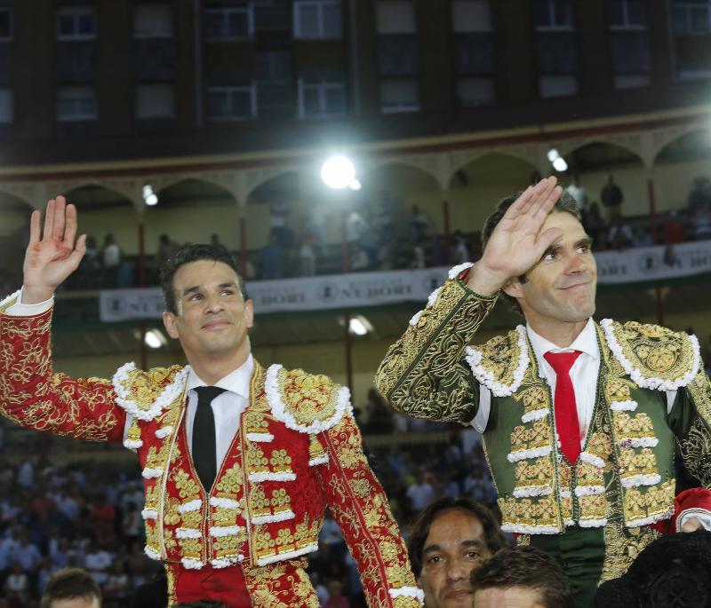 Corrida de Toros de José Tomás y José María Manzanares en Valladolid (1/2)