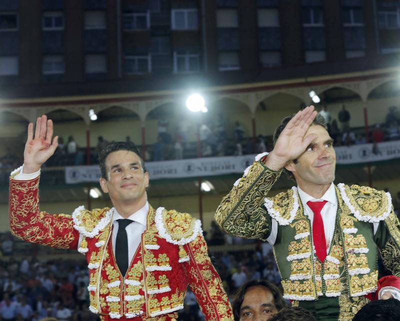 Corrida de Toros de José Tomás y José María Manzanares en Valladolid (1/2)