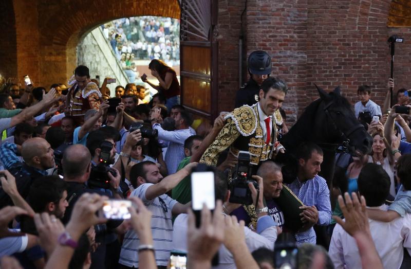 Corrida de Toros de José Tomás y José María Manzanares en Valladolid (1/2)