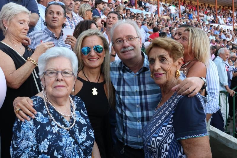 Aurora Díez Jambrina, María Romero, José María Díez Mateo y Felisa Mateo.. 