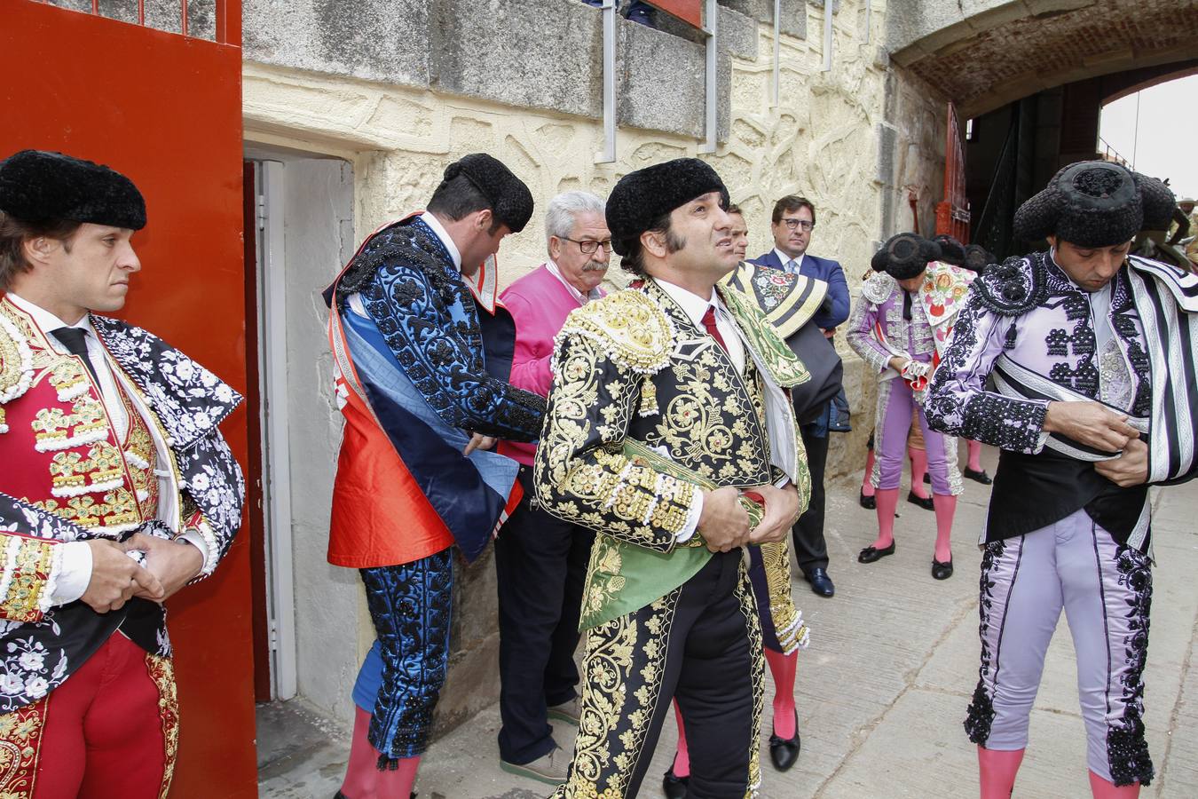 Morante de la Puebla, El Juli y Juan del Álamo, en la cuarta corrida de toros de la Feria de Salamanca