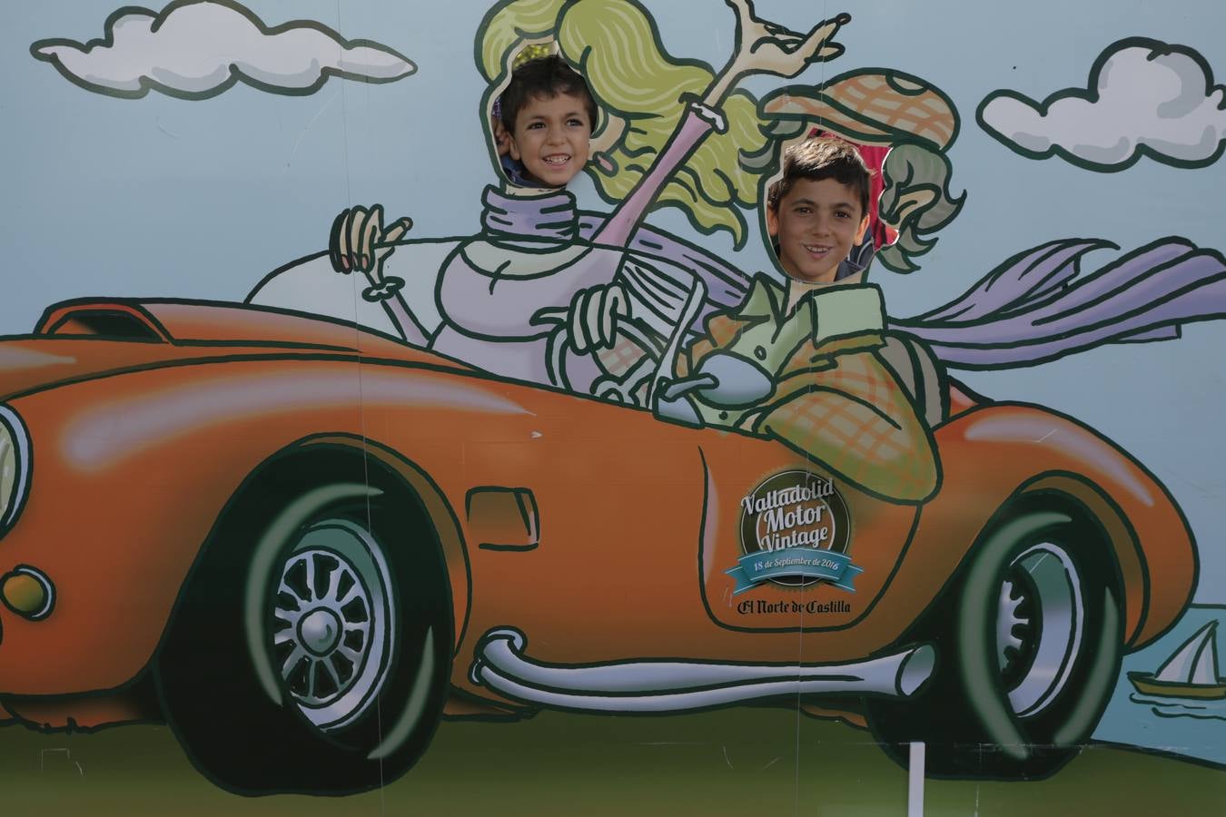 Photocall de la cuarta edición del Valladolid Motor Vintage (2/3)