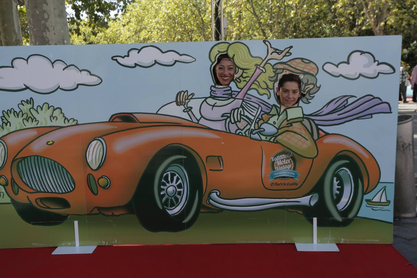 Photocall de la cuarta edición del Valladolid Motor Vintage (2/3)