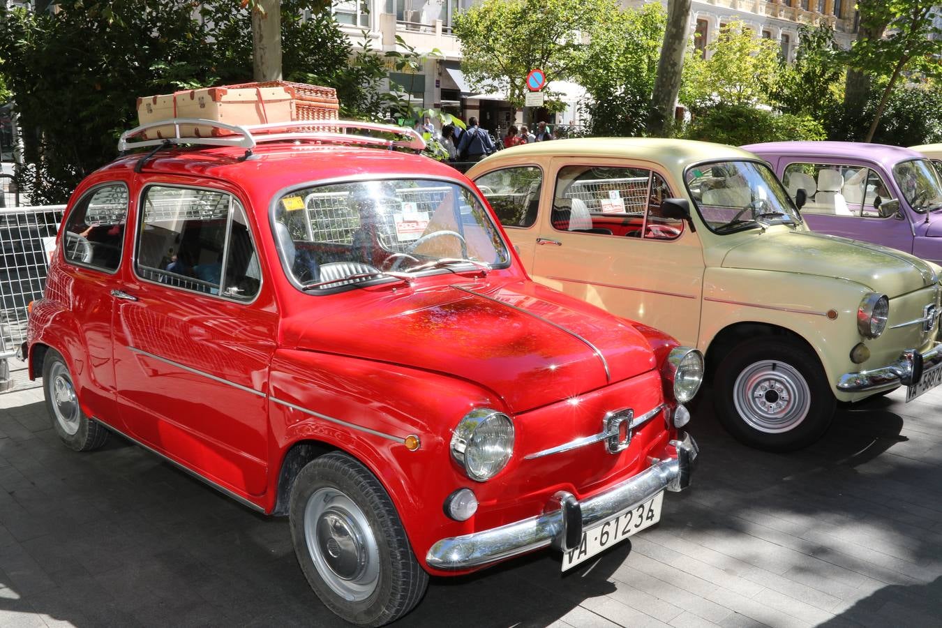 Público en la cuarta edición del Valladolid Motor Vintage (1/3)