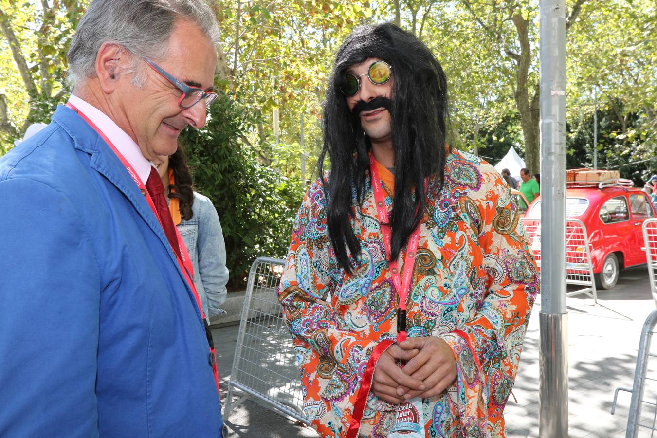 Público en la cuarta edición del Valladolid Motor Vintage (1/3)