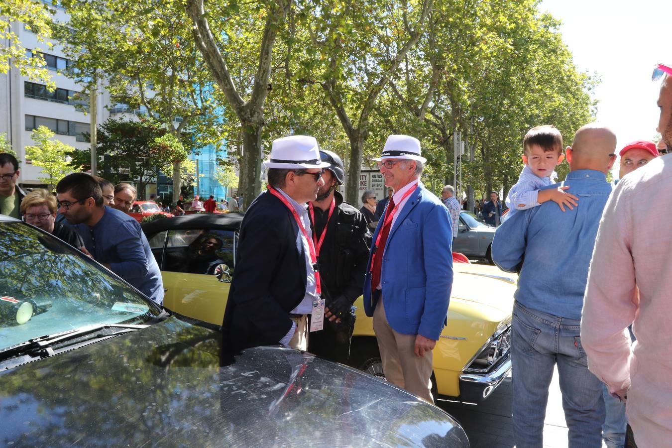 Público en la cuarta edición del Valladolid Motor Vintage (3/3)