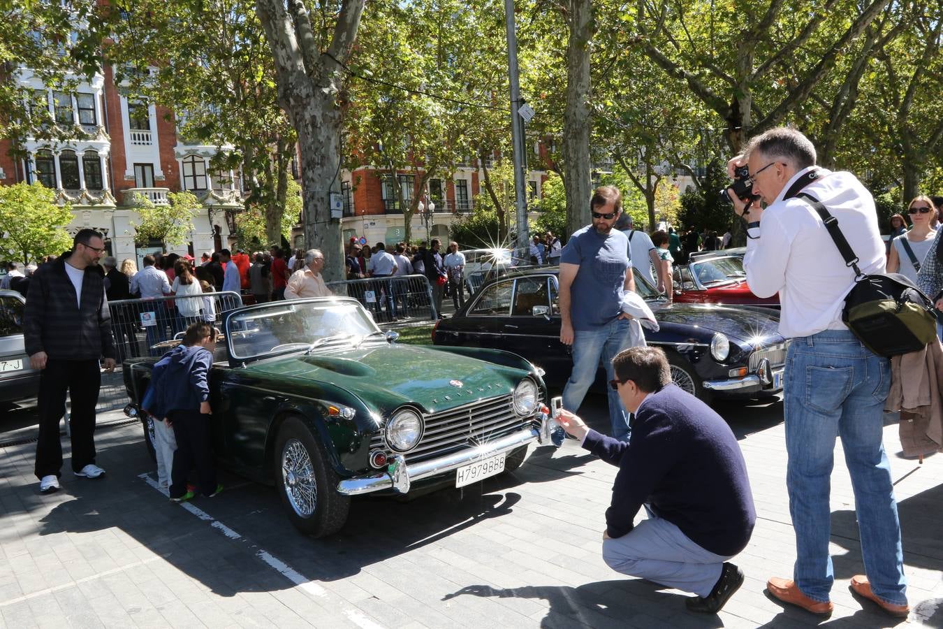 Público en la cuarta edición del Valladolid Motor Vintage (3/3)