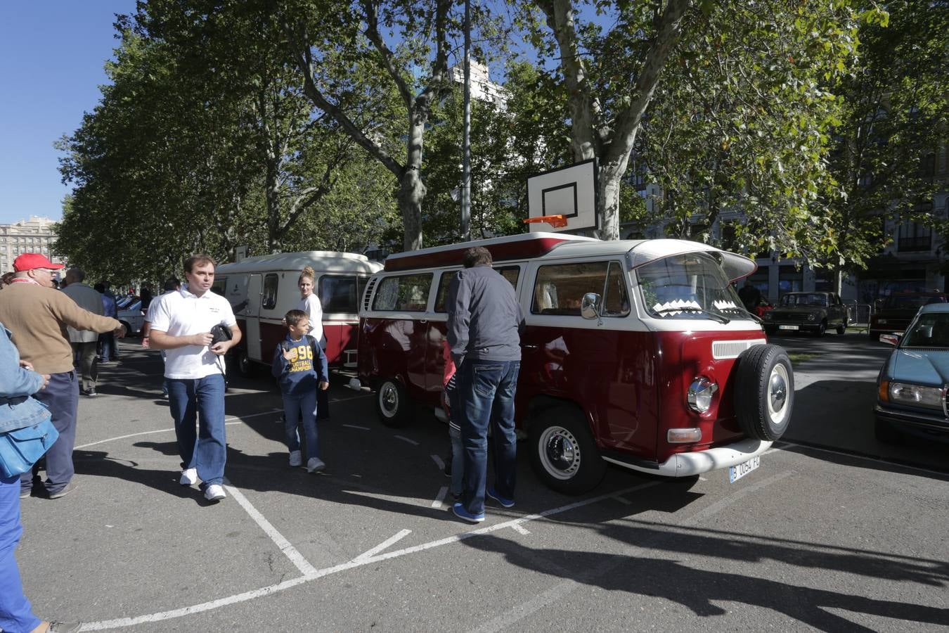 Público en la cuarta edición del Valladolid Motor Vintage (3/3)