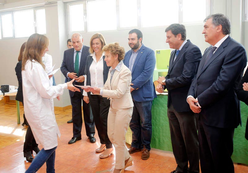 El nuevo consejero de Empleo, Carlos Fernández Carriedo, visita las instalaciones de Gullón en Aguilar de Campoo