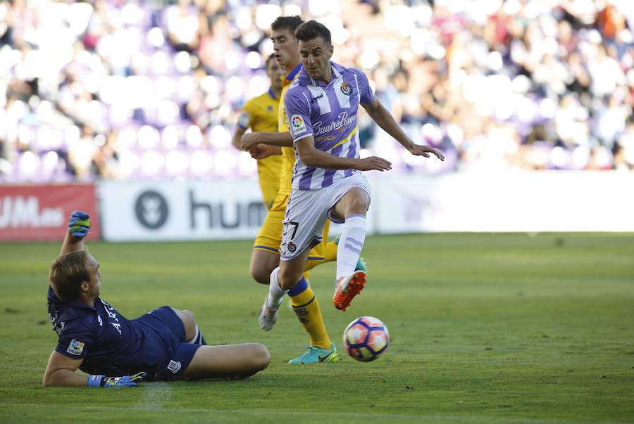 Partido del Real Valladolid contra el Alcorcón