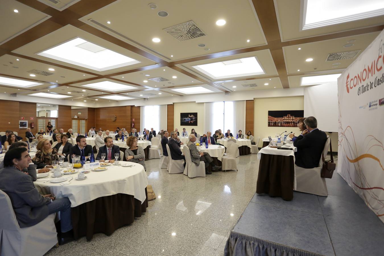 El exministra de Medio Ambiente Cristina Narbona en el Foro Económico de El Norte de Castilla en Salamanca