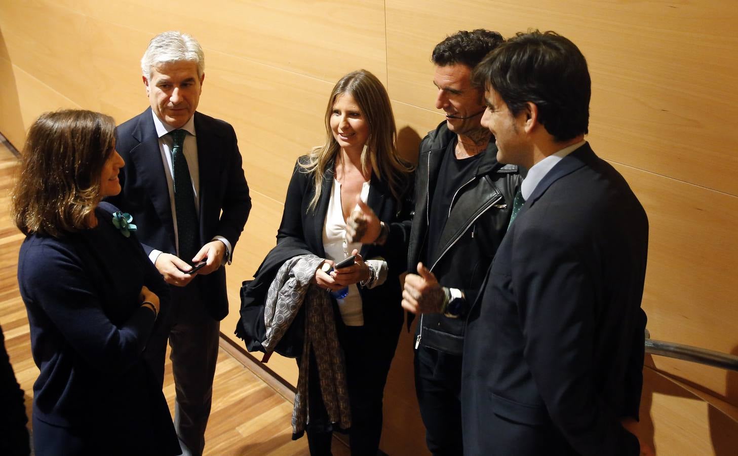 Conferencia del agente de Bolsa y deportista Josef Ajram en el auditorio de EspañaDuero en Valladolid