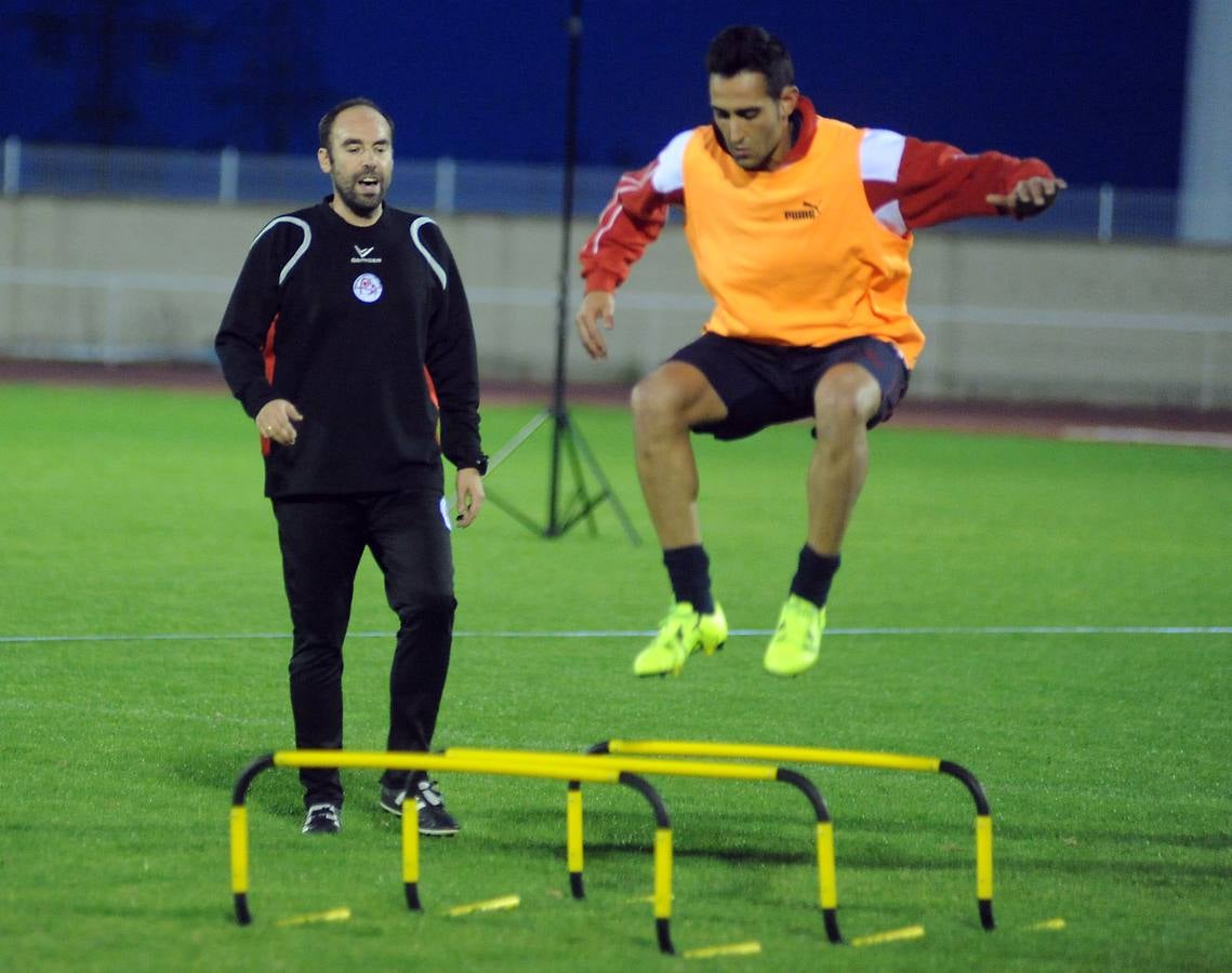 La selección de Castilla y León de fútbol entrena en Medina del Campo