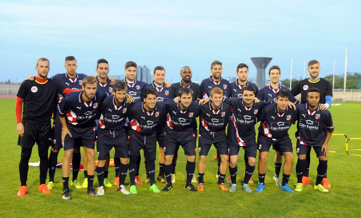 La selección de Castilla y León de fútbol entrena en Medina del Campo