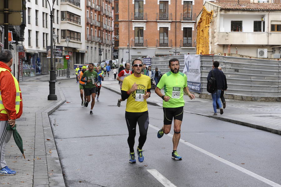 Marcha solidaria contra el cáncer en Valladolid (Fotos 1)