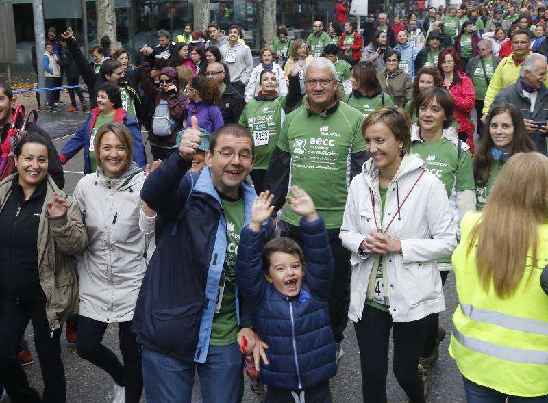 Marcha solidaria contra el cáncer en Valladolid (Fotos 16)