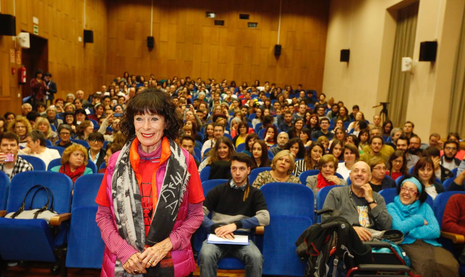 Geraldine Chaplin ofrece una &#039;master class&#039; en la Universidad de Valladolid