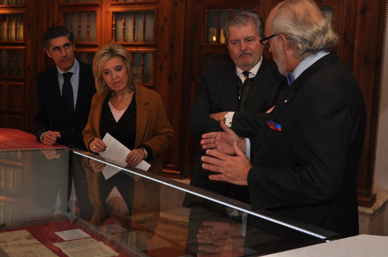 El ministro de Educación y Cultura visita el Archivo de Simancas