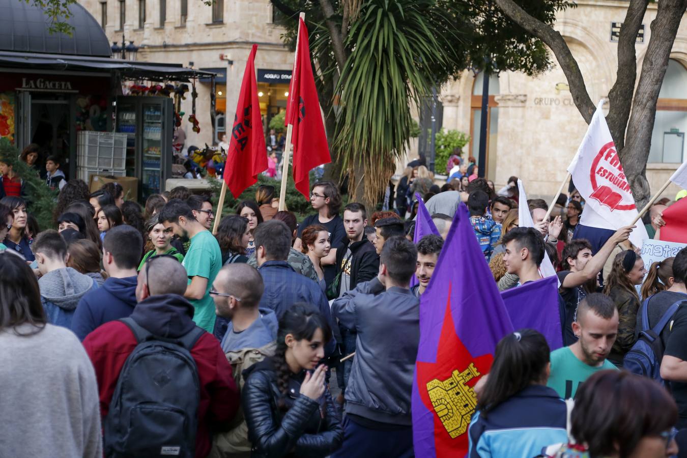 Estudiantes salmantinos secundan la huelga conta la Lomce y las reválidas