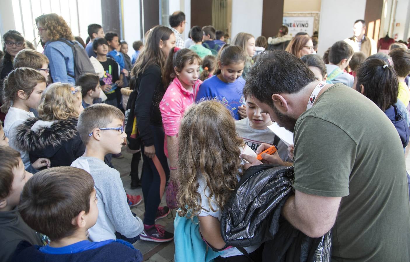 &#039;Un caballo llamado Elefante&#039; emociona a cientos de niños en el LAVA