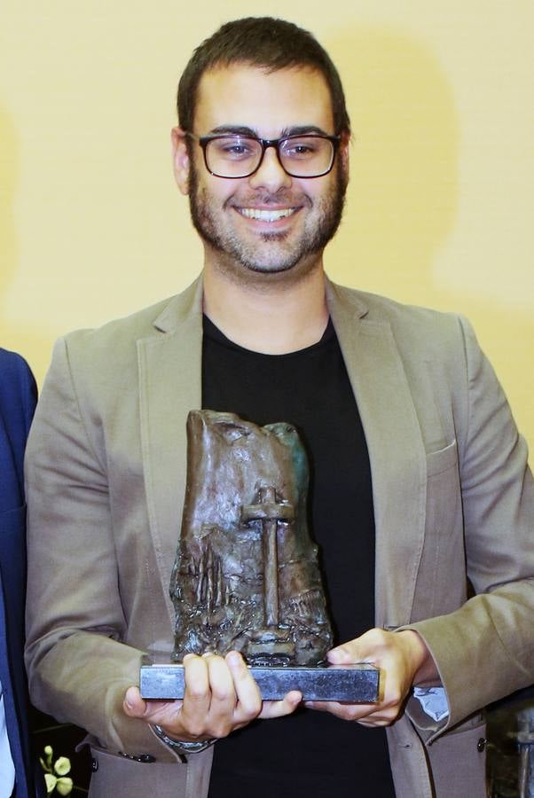 Francisco Onieva y Jacobo Llano reciben &#039;ex aequo&#039; el XXVI Premio Gil de Biedma